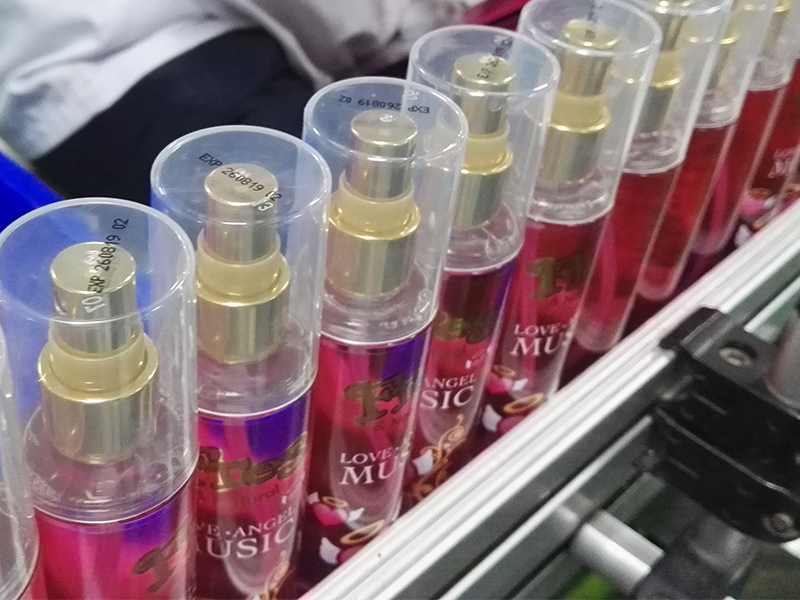 High-speed CIJ coding on cosmetic bottle caps production lines